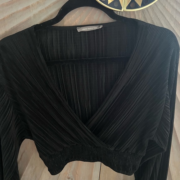 Black Urban Outfitters Cropped Long Sleeve - Picture 5 of 5